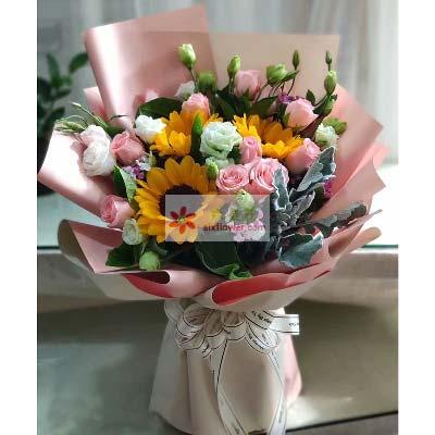 成人礼鲜花包扎视频,见证成长瞬间